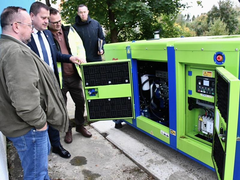 Sławno: Nowe agregaty i lampy UV dla stacji uzdatniania wody w gminie